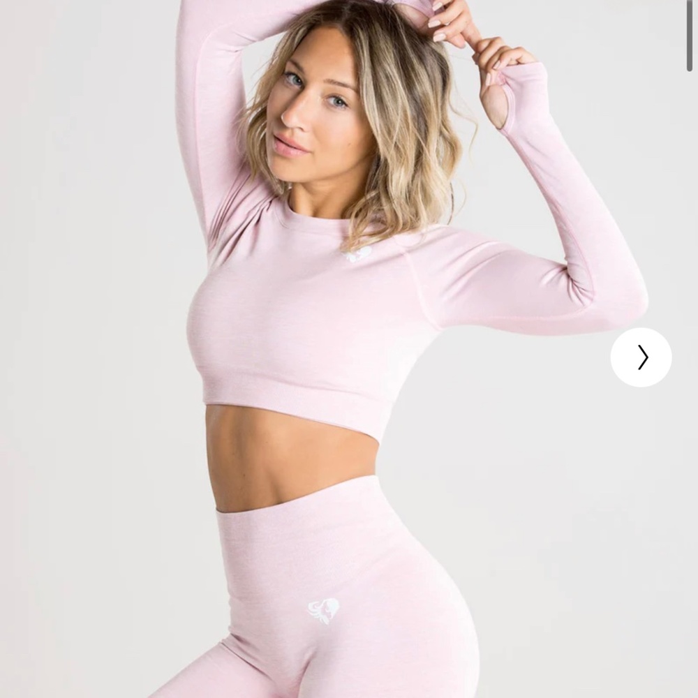 Women’S Best brand pink workout crop top